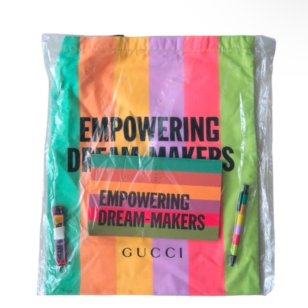NEW GUCCI Empowering Dream-Makers Collection - Picture 15 of 15